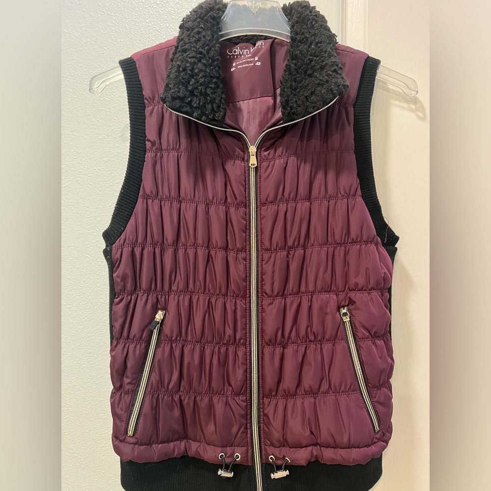 Calvin Klein Performance quilted vest size XL